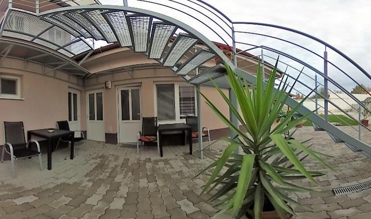 Sunny Apartman Sturovo Ngoại thất bức ảnh
