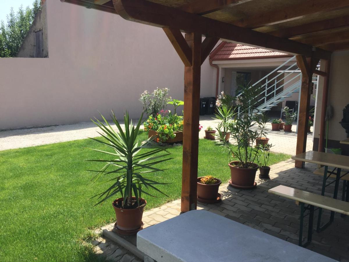 Sunny Apartman Sturovo Ngoại thất bức ảnh